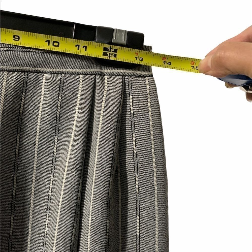 Jaeger High Waisted Wool Blend Skirt - Picture 9 of 9